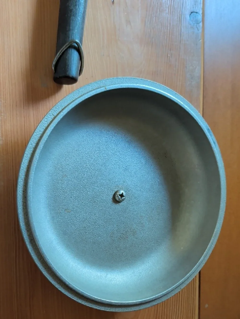 vintage Regal Ware cast aluminum pot with a lid